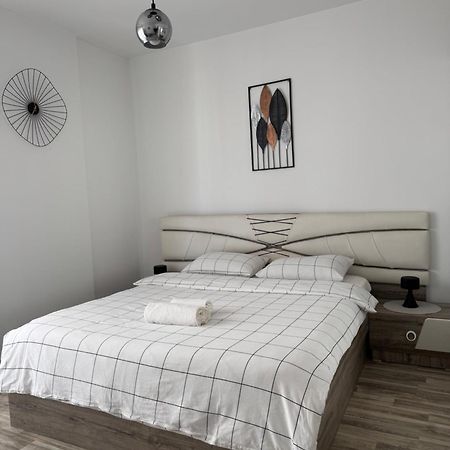 Penthouse Exclusive Pristina Exterior foto