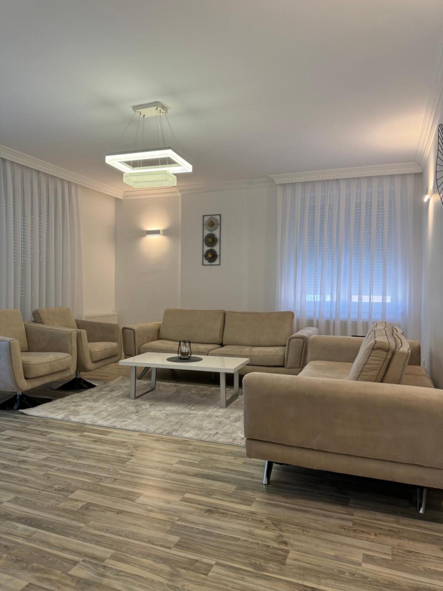 Penthouse Exclusive Pristina Exterior foto